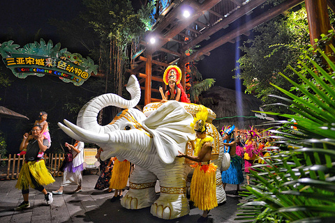 天涯热带海洋动物园(Tianya Redai Haiyang Zoo)