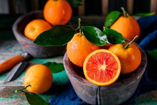 橙子和橘子的区别，品种/触感/外表/功效不同