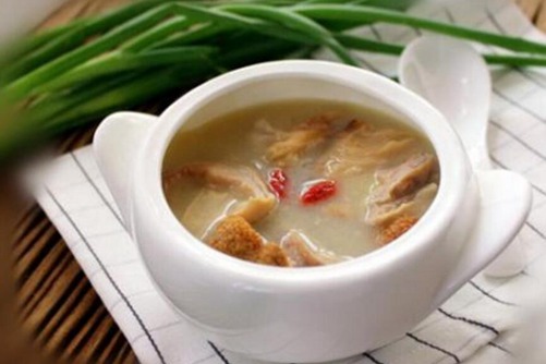 猴头菇煲汤怎么做才美味，猴头菇煲汤不仅滋补还养胃