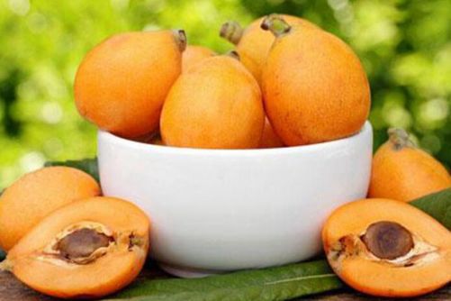 枇杷的做法，枇杷这样做，越吃越美