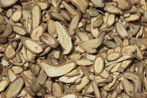 关木通的功效与作用，关木通可利尿还是哺乳期女性催乳的好食材