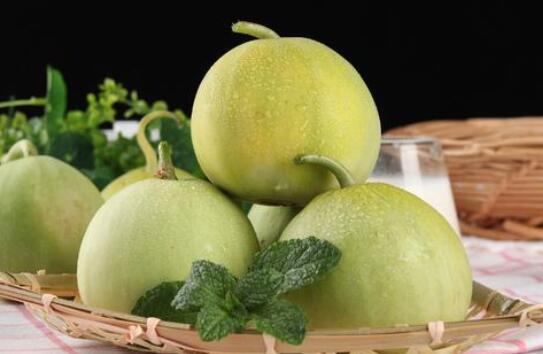 甜瓜是热性还是凉性的，吃甜瓜的食用禁忌