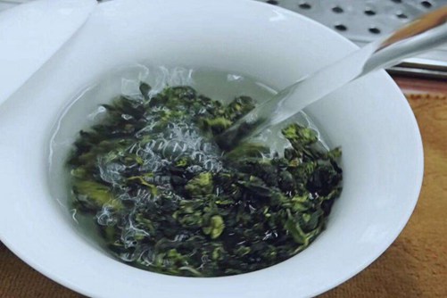 乌龙茶和铁观音的区别，教您3种方法快速识别乌龙茶和铁观音