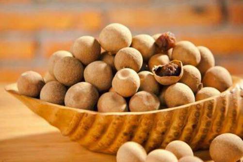 桂圆干图片，桂树冰轮两不齐，桂圆不似月圆时